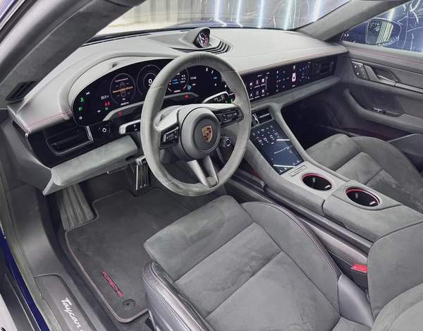 Porsche Taycan GTS 2023 GCC specs for 365,000.00 AED