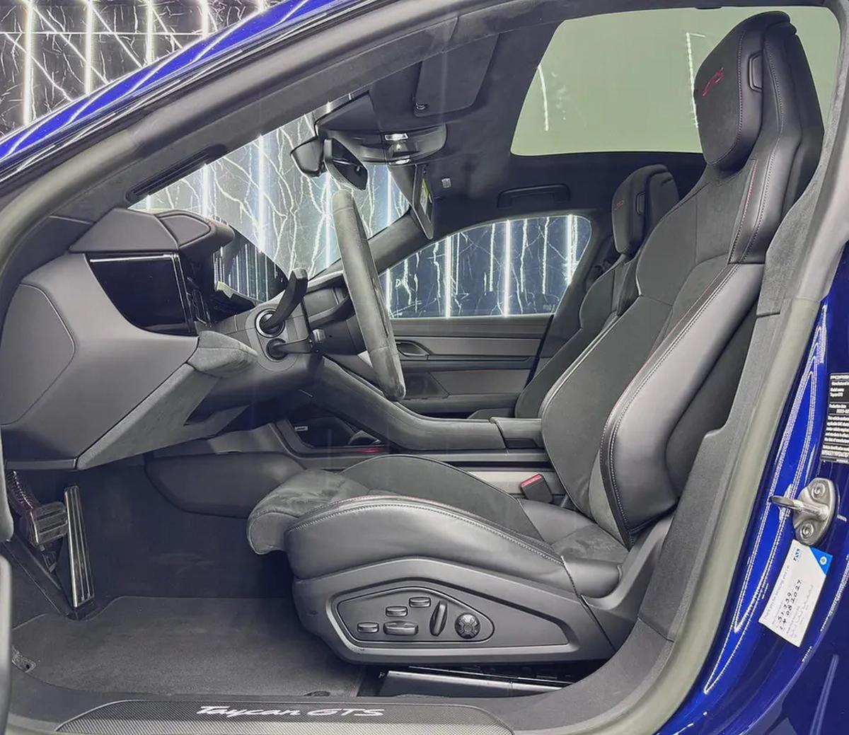 Porsche Taycan GTS 2023 GCC specs for 365,000.00 AED-11-11