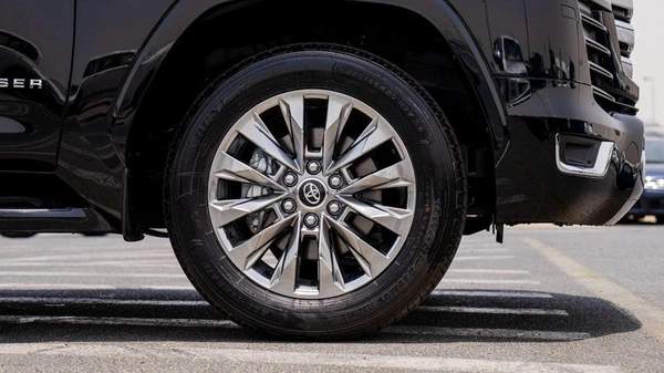 Toyota Land Cruiser LC300 VXR 3.5L PETROL TWIN TURPO MY2025