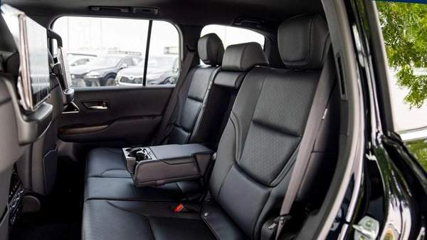 Toyota Land Cruiser LC300 VXR 3.5L PETROL TWIN TURPO MY2025