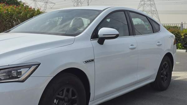 BYD QIN PLUS Design PHEV (White)