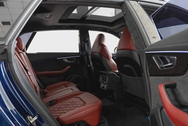 5,712 AED / 60 months | 0% DP | 2022 Audi SQ8 / Full Service History and Audi Warranty