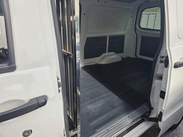 Victory Cargo Van l GCC Under Warranty / Full Service History From Agency