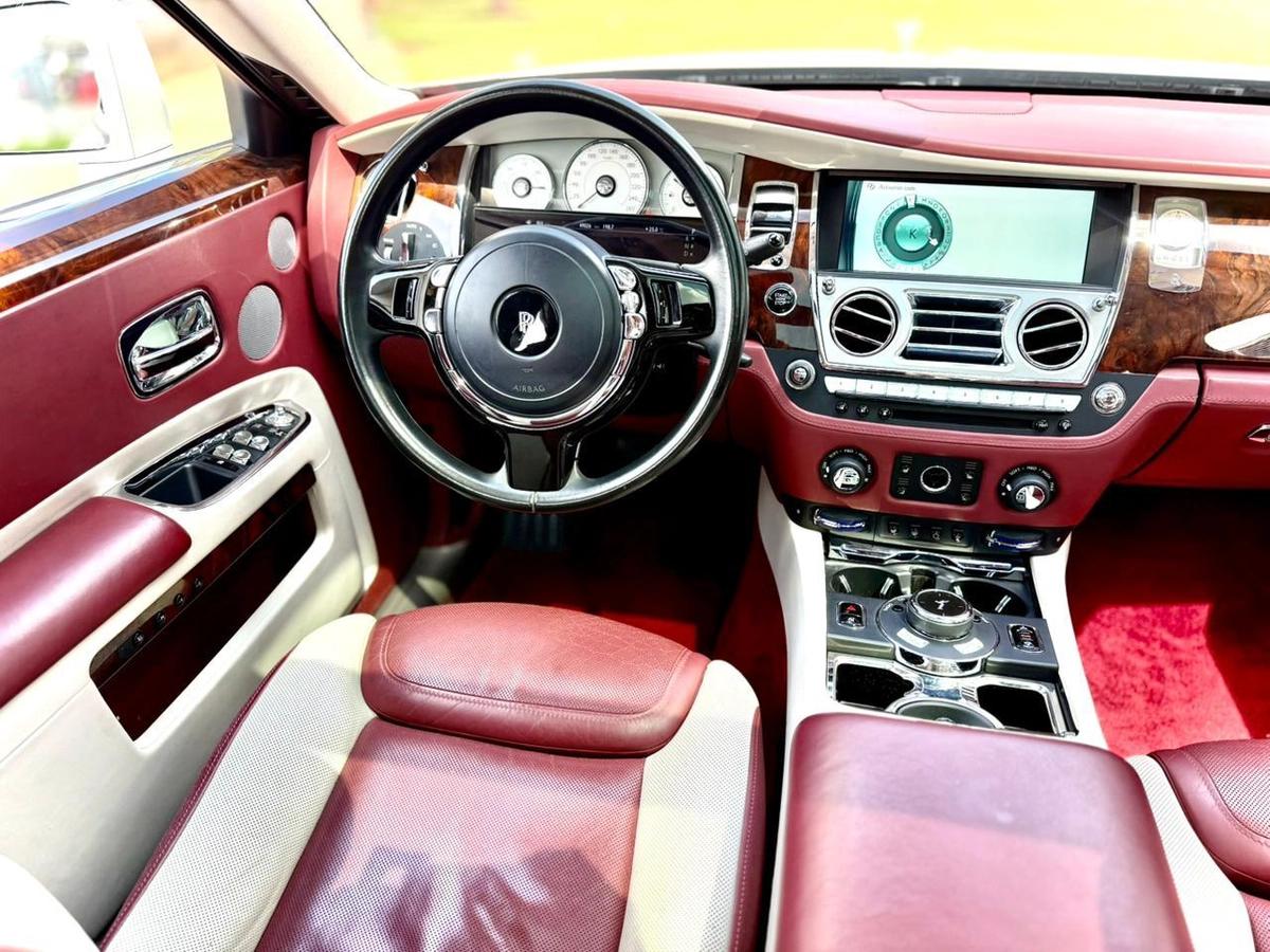 Std 6.6L l ROLLS ROYCE GHOST l GCC SPECS l 6.6L W12 l YEAR 2017 l-9-9