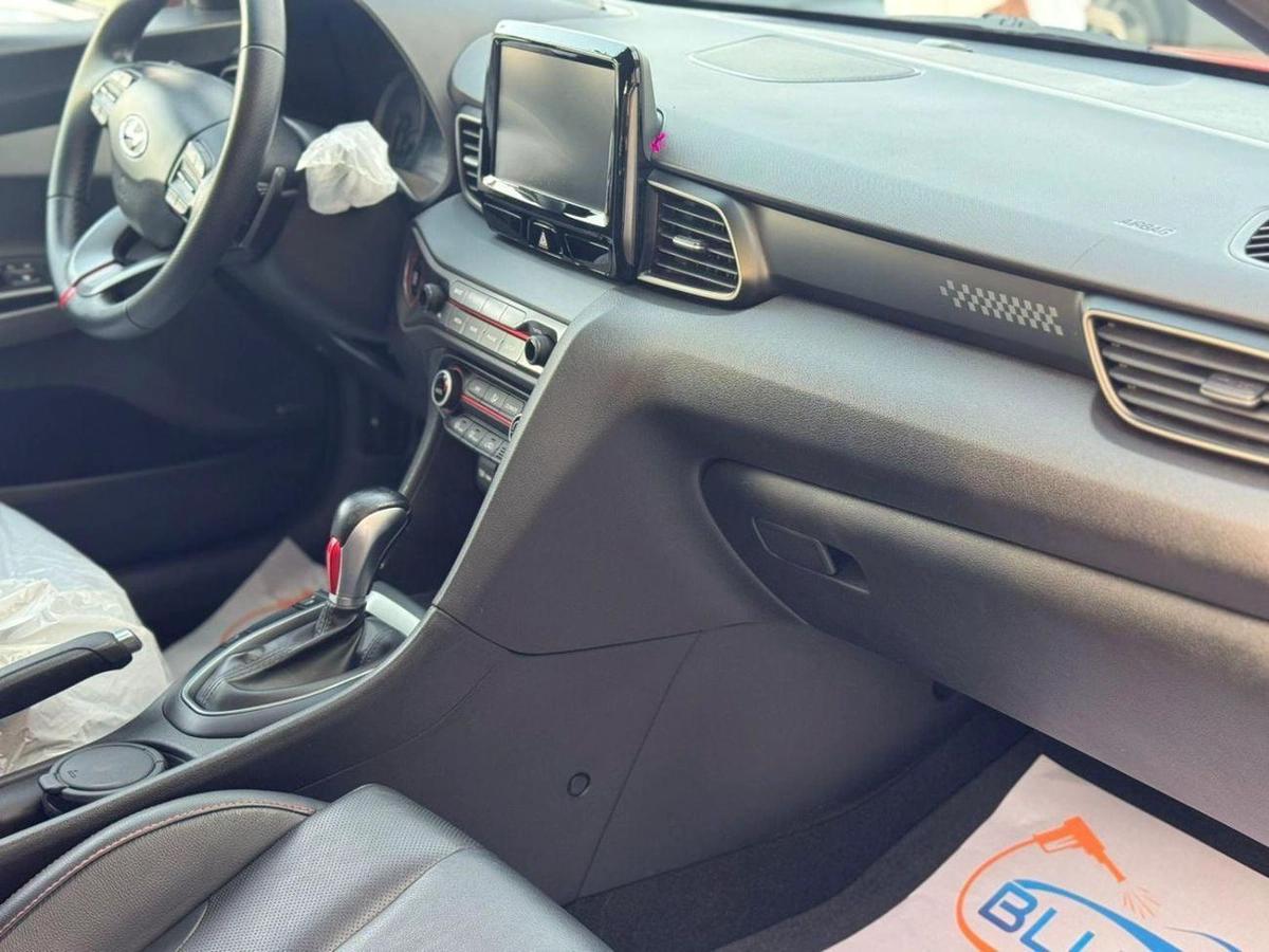 Hyundai Veloster Turbo 1.6L-9-9