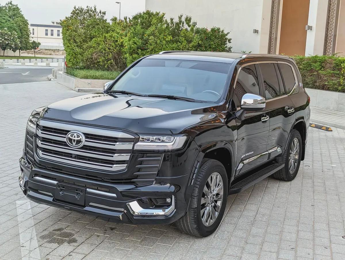 TOYOTA LAND CRUISER 2014 FACELIFTED 2025 WITH INTERIOR AND EXTERIOR V6 4.0L IN PERFECT CONDITION-1-1