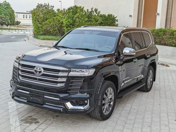 TOYOTA LAND CRUISER 2014 FACELIFTED 2025 WITH INTERIOR AND EXTERIOR V6 4.0L IN PERFECT CONDITION