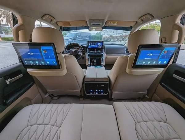 TOYOTA LAND CRUISER 2014 FACELIFTED 2025 WITH INTERIOR AND EXTERIOR V6 4.0L IN PERFECT CONDITION