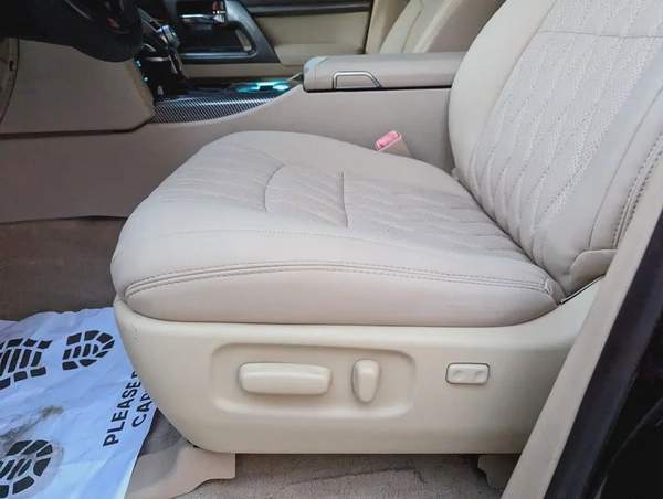 TOYOTA LAND CRUISER 2014 FACELIFTED 2025 WITH INTERIOR AND EXTERIOR V6 4.0L IN PERFECT CONDITION