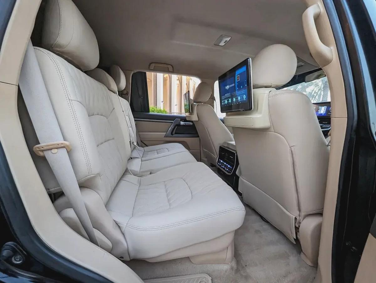 TOYOTA LAND CRUISER 2014 FACELIFTED 2025 WITH INTERIOR AND EXTERIOR V6 4.0L IN PERFECT CONDITION-8-8