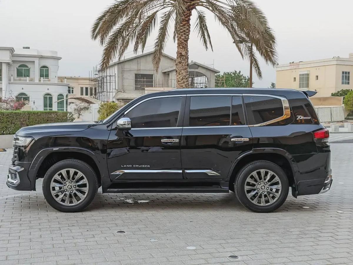 TOYOTA LAND CRUISER 2014 FACELIFTED 2025 WITH INTERIOR AND EXTERIOR V6 4.0L IN PERFECT CONDITION-15-15