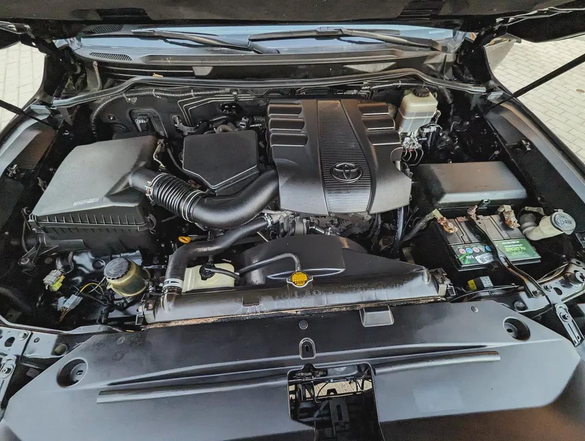 TOYOTA LAND CRUISER 2014 FACELIFTED 2025 WITH INTERIOR AND EXTERIOR V6 4.0L IN PERFECT CONDITION-18-18