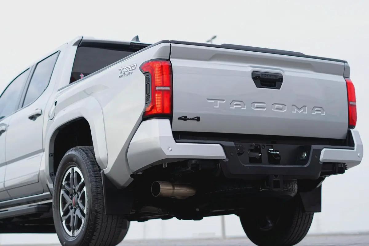 Toyota Tacoma 2024 SR5 Double Cab-2-2