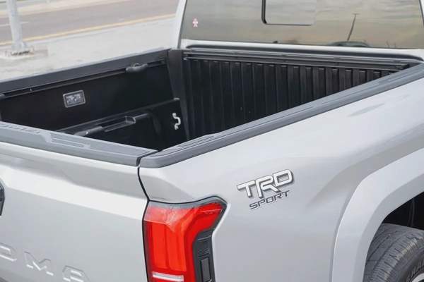 Toyota Tacoma 2024 SR5 Double Cab