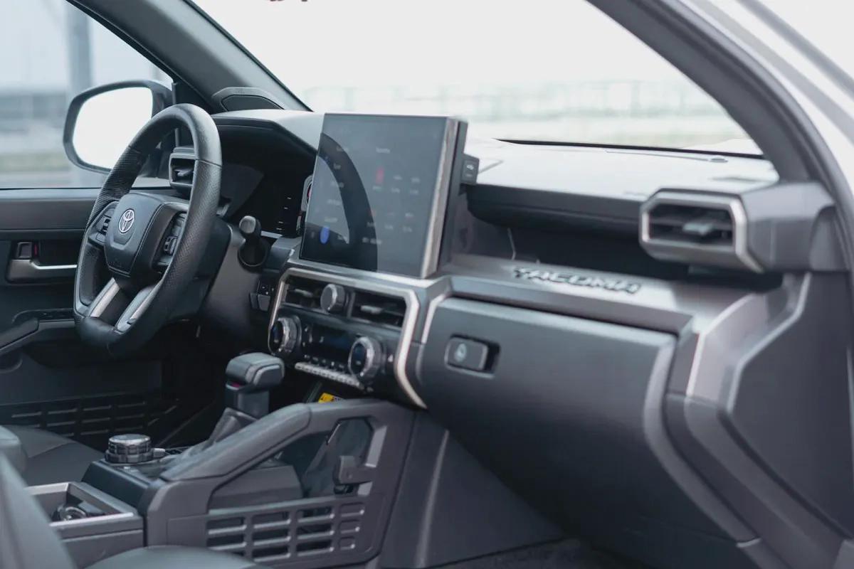 Toyota Tacoma 2024 SR5 Double Cab-9-9