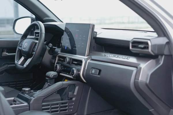 Toyota Tacoma 2024 SR5 Double Cab