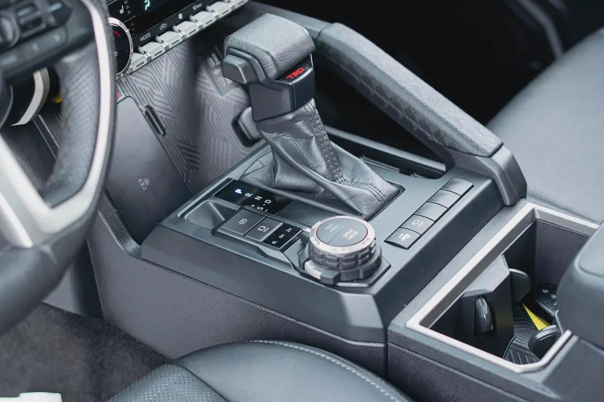 Toyota Tacoma 2024 SR5 Double Cab-11-11