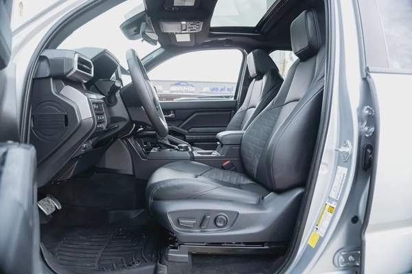 Toyota Tacoma 2024 SR5 Double Cab