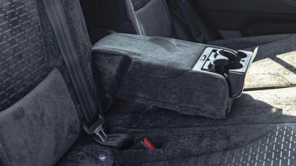 Toyota Land Cruiser Toyota Land Cruiser GXR 4.0L Petrol with sunroof 2024-14-14