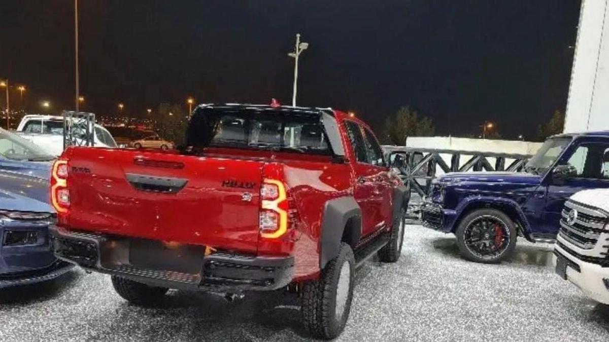 Toyota Hilux New 2024 Toyota Hilux GR Sport 4.0L V6 Petrol Automatic Full Option Zero KM-2-2