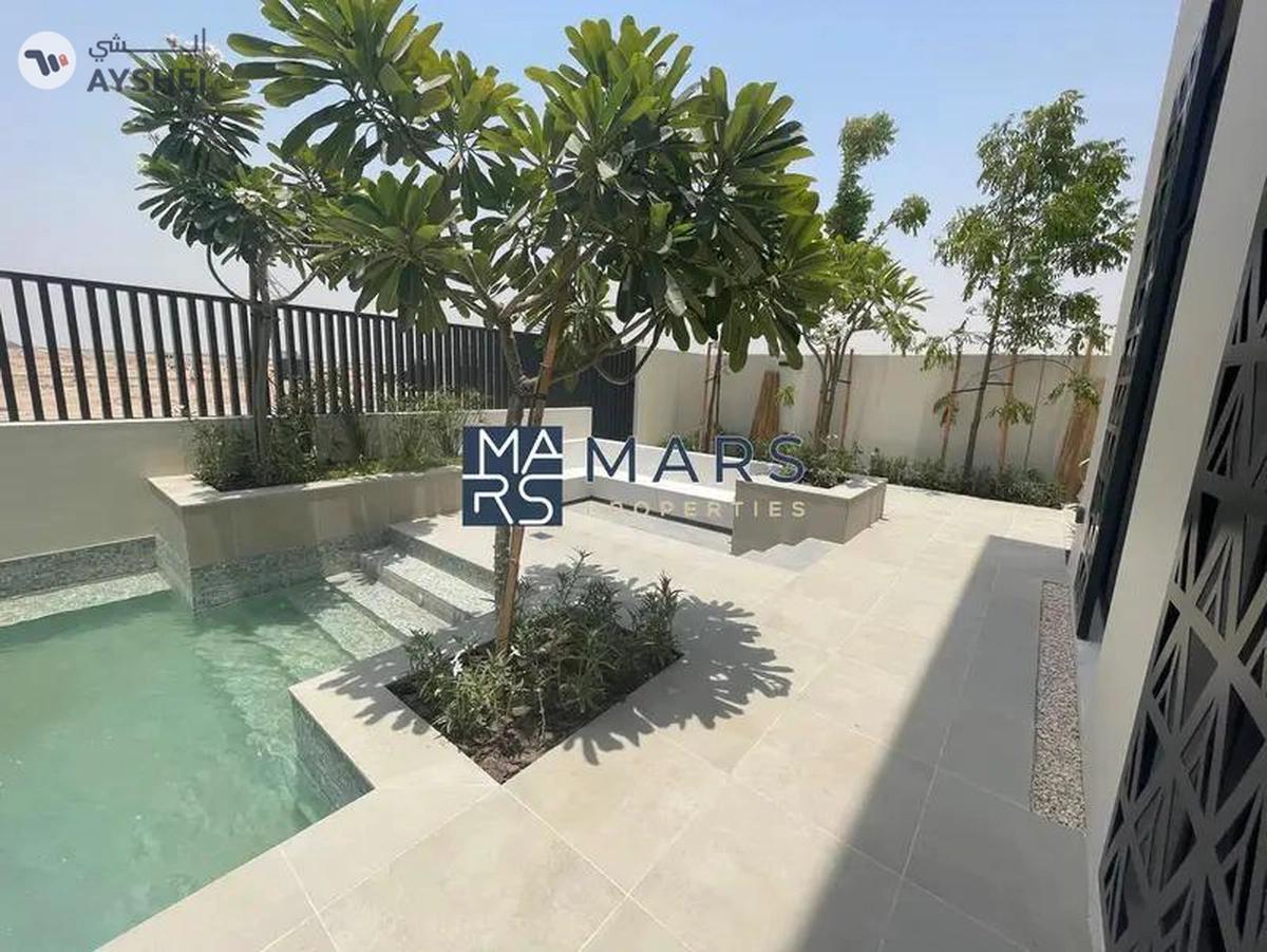 Prime Location | FreeHold | AL Barahshi | Luxury Townhouse | 1% Payment plan-1-1