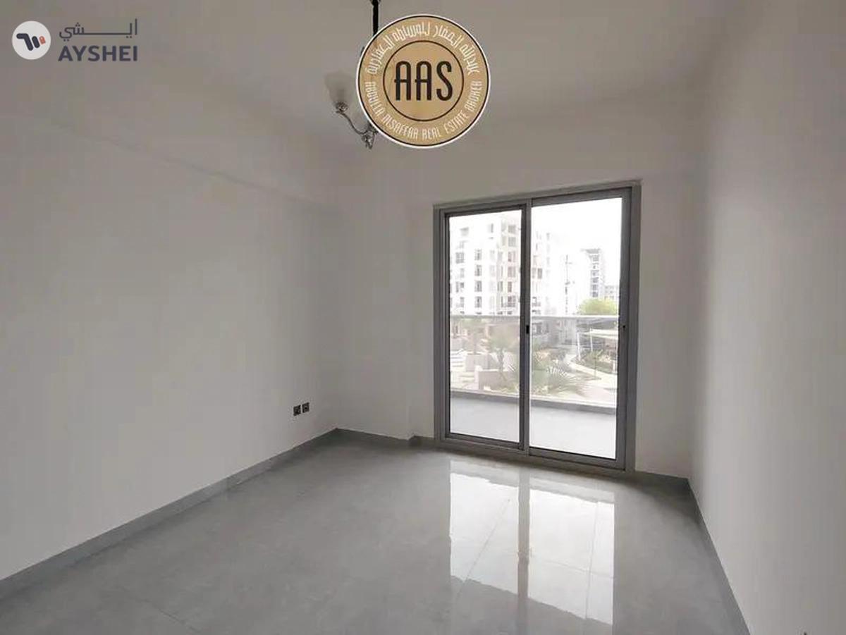 Spacious 3bhk+ store room with pool view balcony in Arjan-2-2