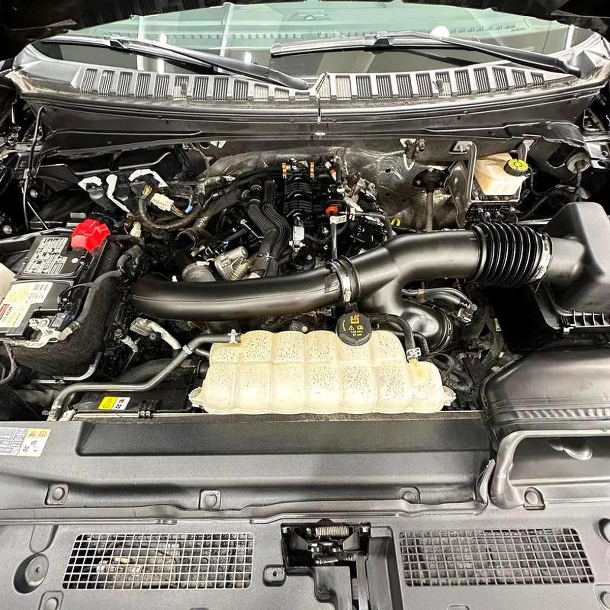 Ford Expedition Platinum-8-8