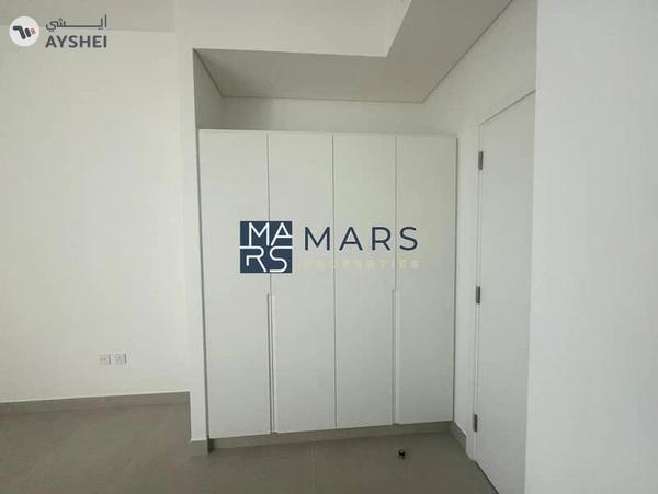 Luxurious brand new 3 bedroom townhouse available all master in Masaar for rent just in 160k