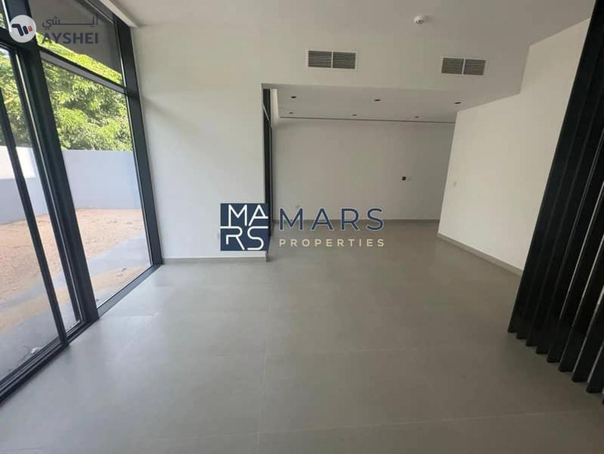 Luxurious brand new 3 bedroom townhouse available all master in Masaar for rent just in 160k-19-19