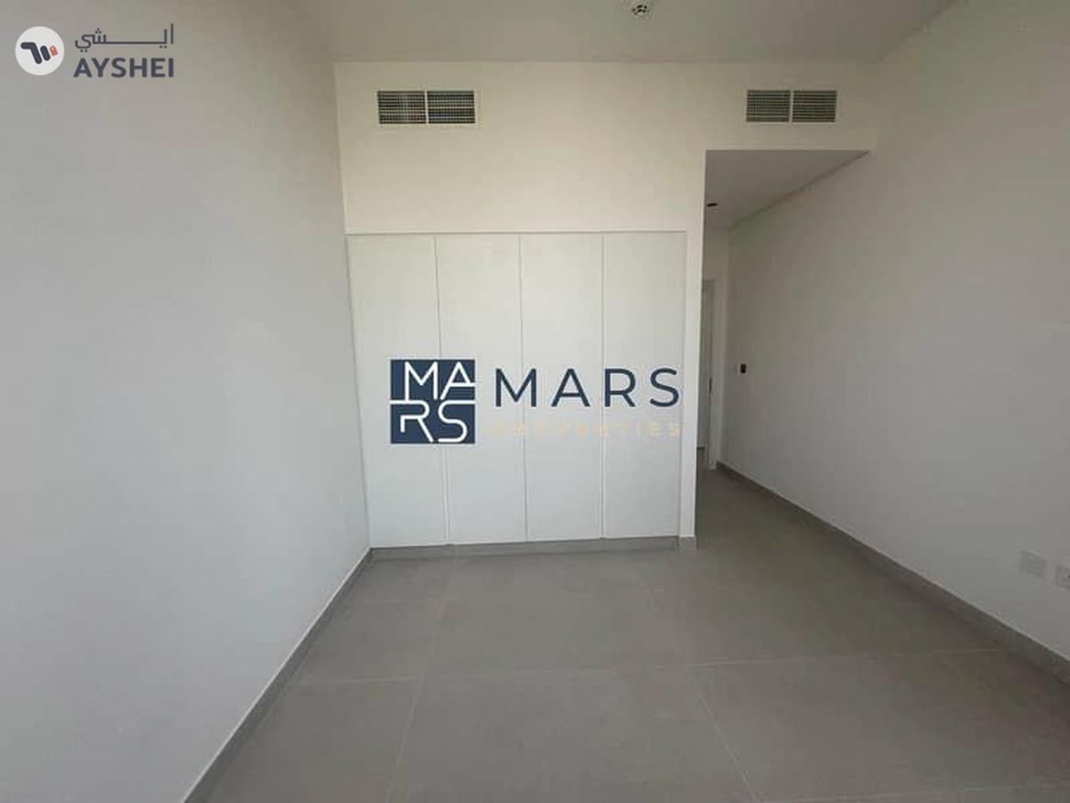 Luxurious brand new 3 bedroom townhouse available all master in Masaar for rent just in 160k-21-21