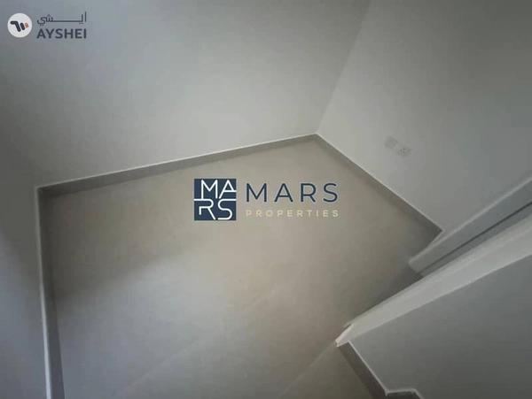 Luxurious brand new 3 bedroom townhouse available all master in Masaar for rent just in 160k