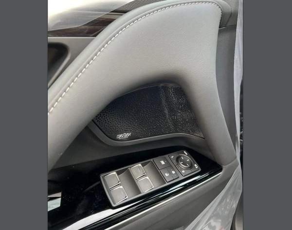 New Lexus LX 500 2024