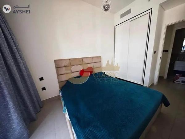 1 Bed Apartment | Mid Floor | Community View