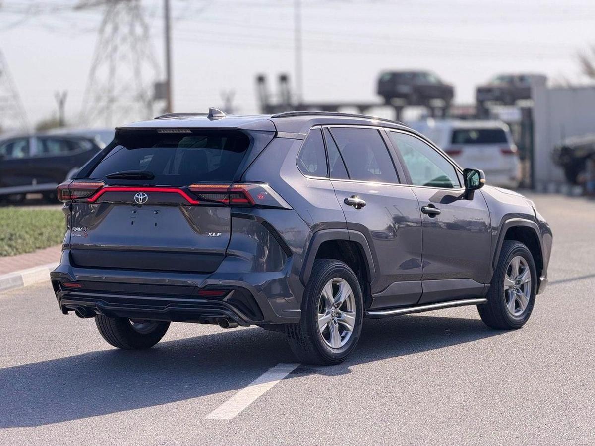 Toyota RAV4 XLE full option-2-2