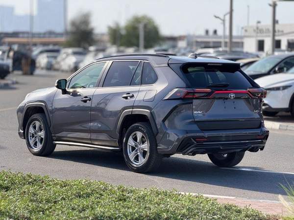 Toyota RAV4 XLE full option