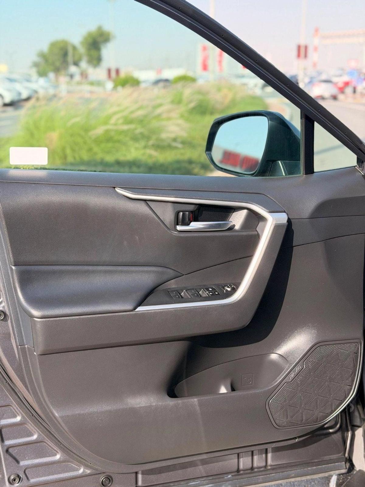 Toyota RAV4 XLE full option-15-15