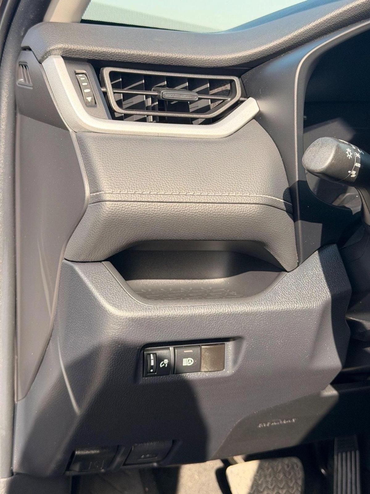 Toyota RAV4 XLE full option-16-16