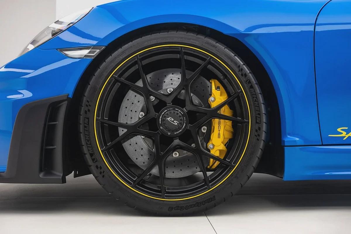2025 PORSCHE 718 SPYDER RS-6-6