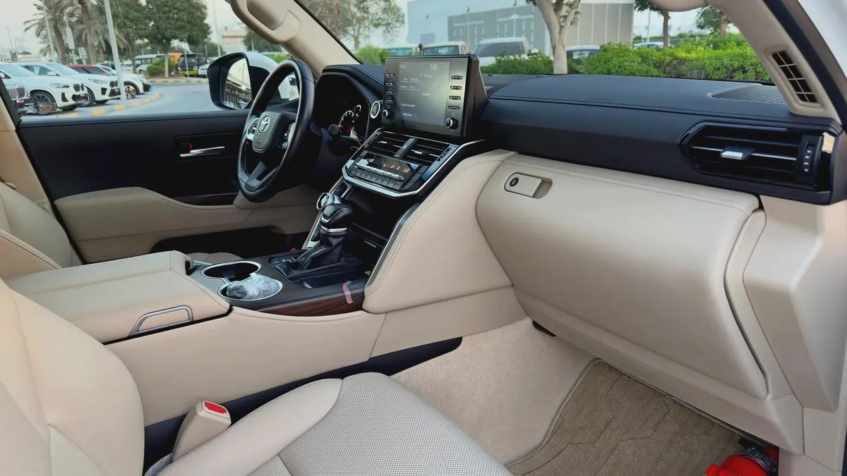 2024 Toyota Land Cruiser GXR 4.0l V6, Dealer Warranty, GCC Specifications-9-9