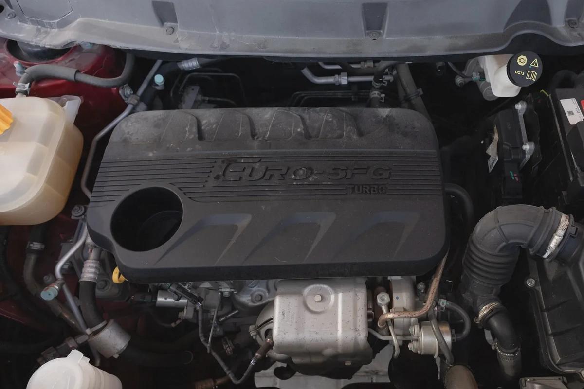 DFSK Glory 580 / Fengon 580 2023-11-11