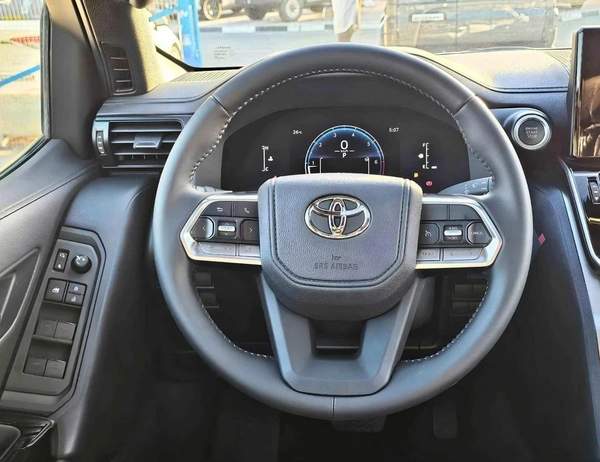 Toyota Land Cruiser GXR BASIC / SUNROOF / LEATHER WITH DRIVER POWER SEAT (CODE # GXR4B)
