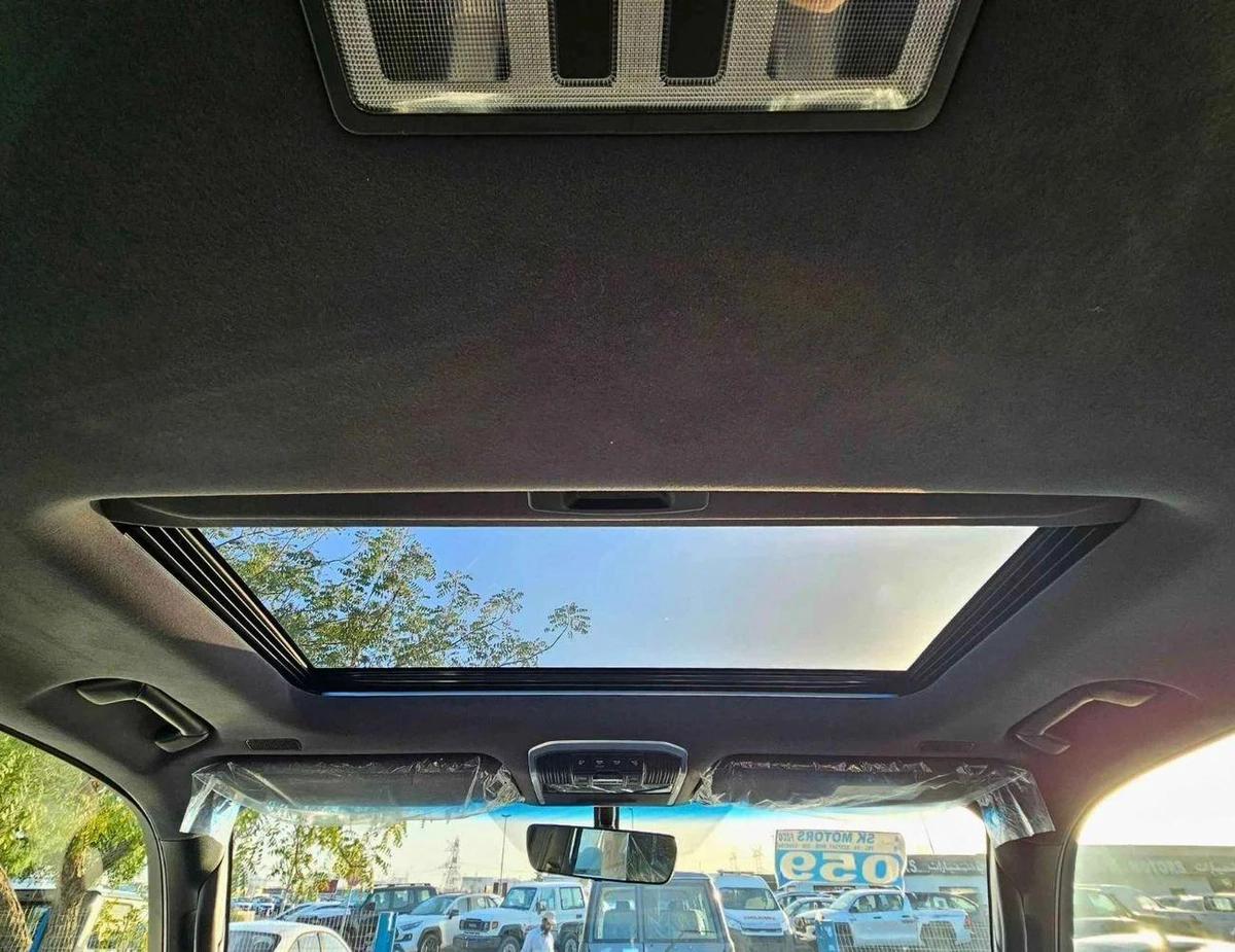 Toyota Land Cruiser GXR BASIC / SUNROOF / LEATHER WITH DRIVER POWER SEAT (CODE # GXR4B)-7-7