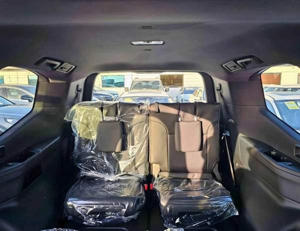Toyota Land Cruiser GXR BASIC / SUNROOF / LEATHER WITH DRIVER POWER SEAT (CODE # GXR4B)