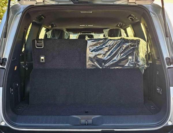 Toyota Land Cruiser GXR BASIC / SUNROOF / LEATHER WITH DRIVER POWER SEAT (CODE # GXR4B)