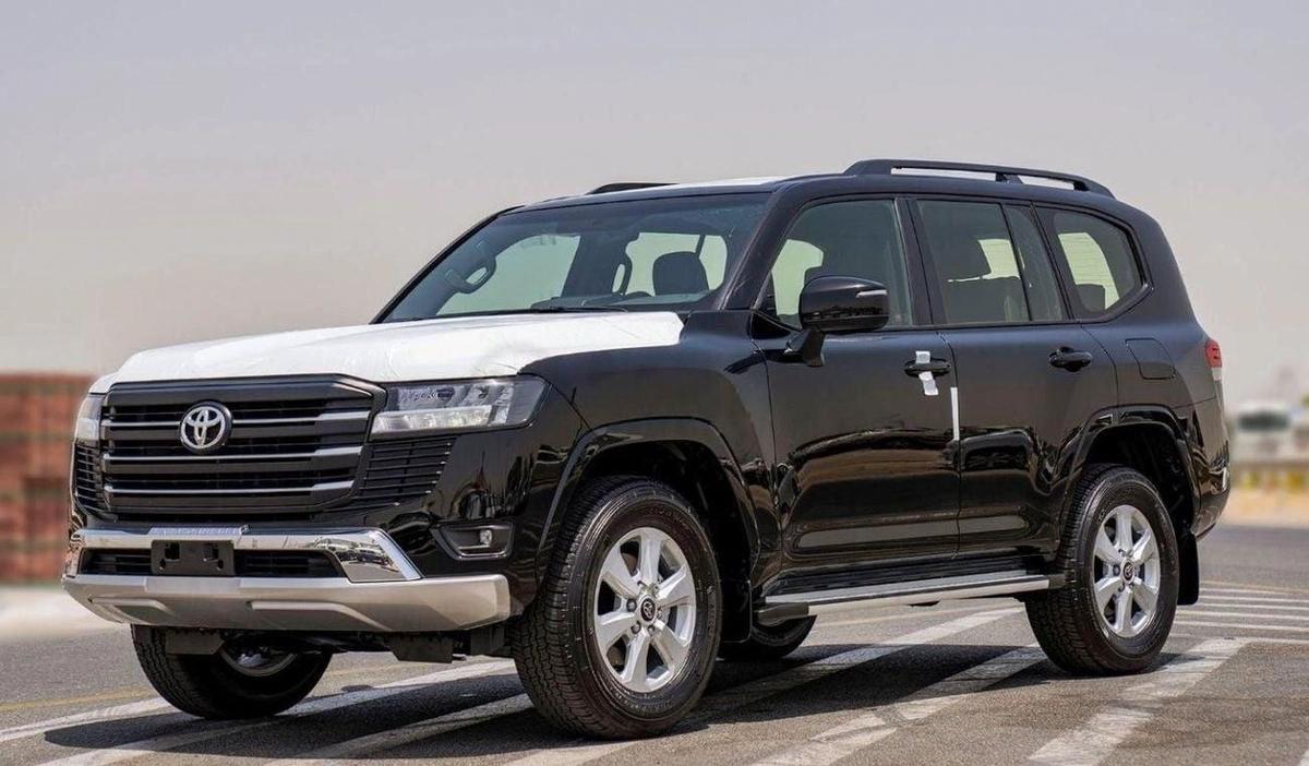 Toyota Land Cruiser Toyota land cruiser lc300 GXR 4.0 PETROL AT 2025-2-2