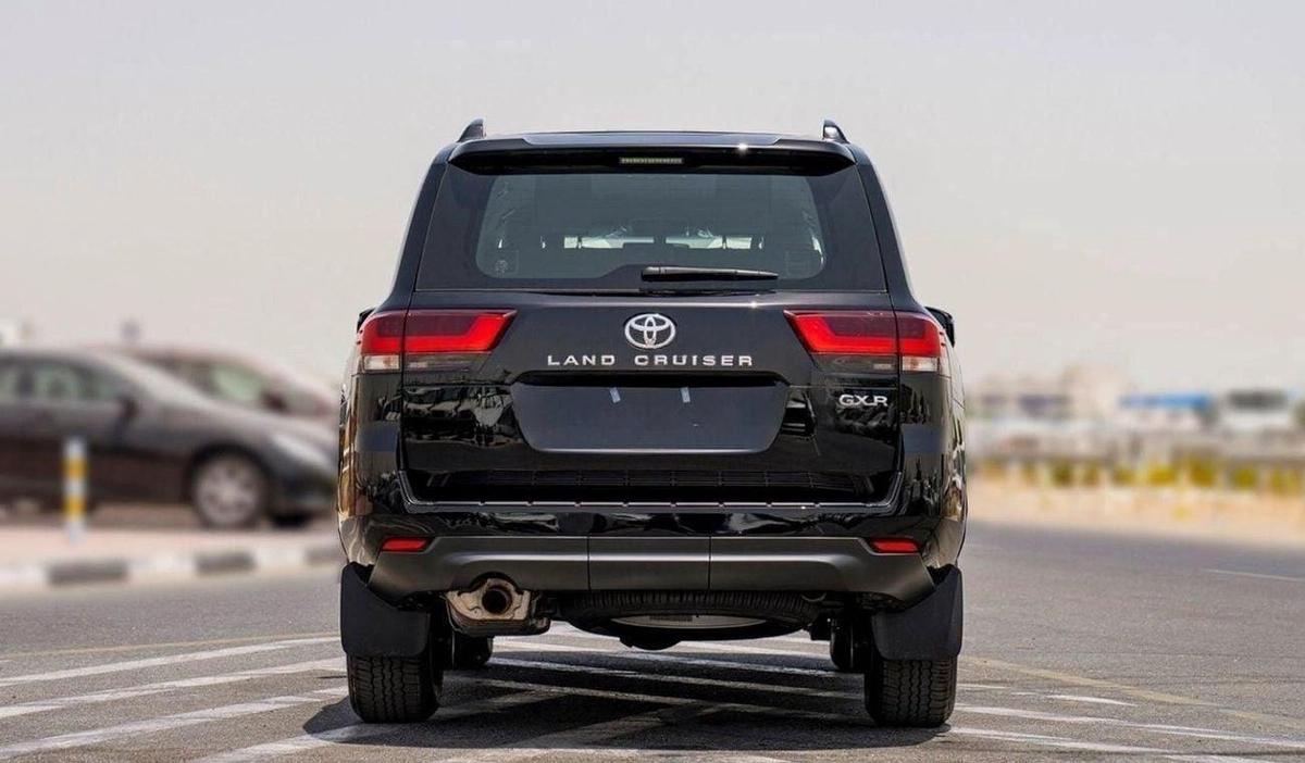 Toyota Land Cruiser Toyota land cruiser lc300 GXR 4.0 PETROL AT 2025-4-4