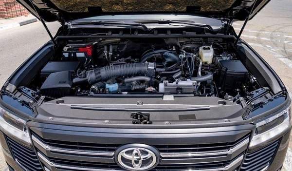 Toyota Land Cruiser Toyota land cruiser lc300 GXR 4.0 PETROL AT 2025