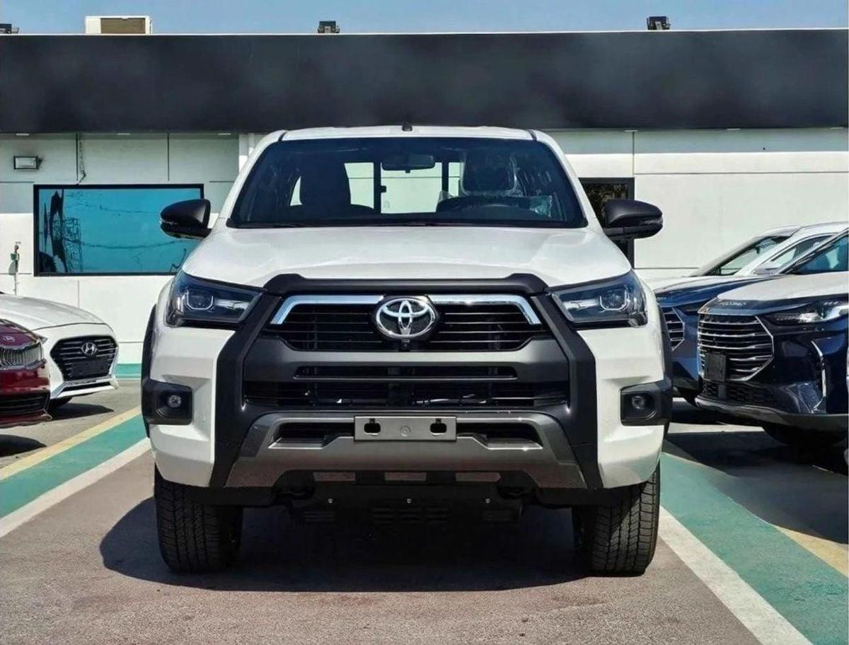 Toyota Hilux Toyota Hilux DC Adventure 4.0L Petrol 2025-1-1