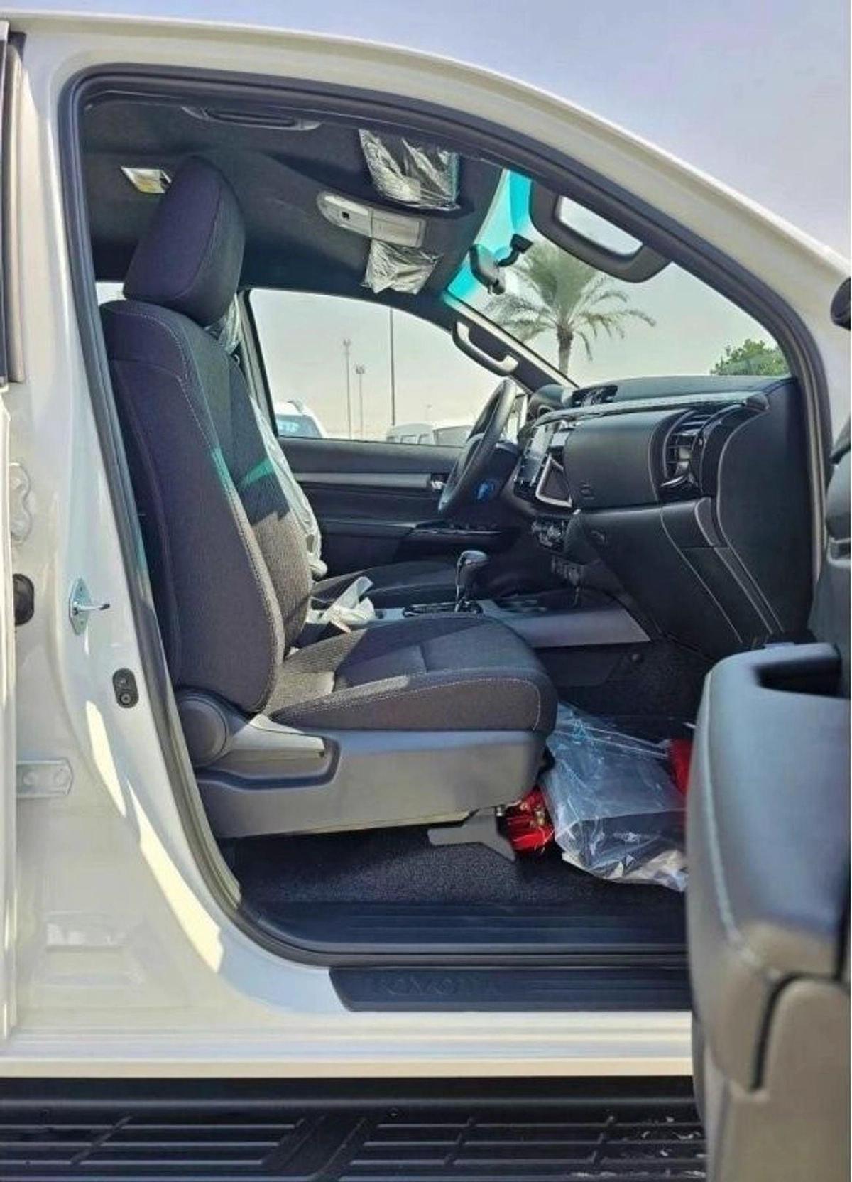Toyota Hilux Toyota Hilux DC Adventure 4.0L Petrol 2025-18-18