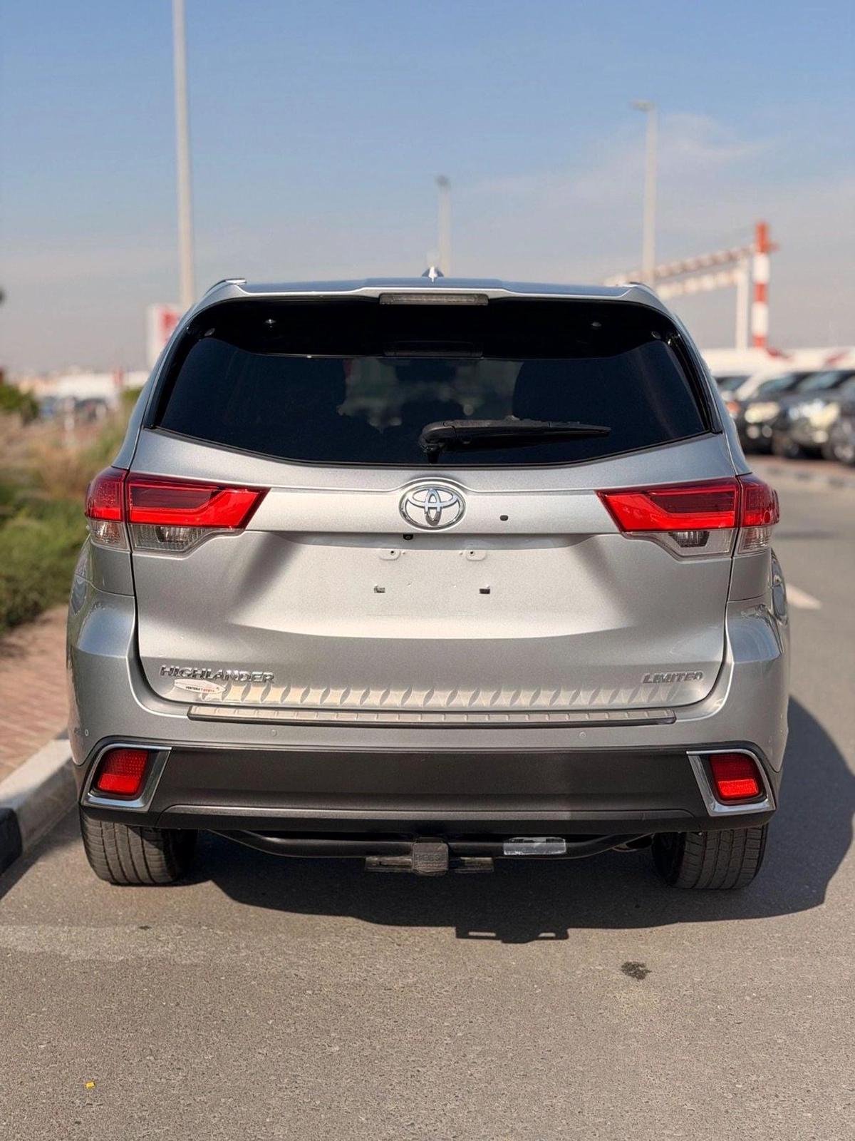 Toyota Highlander Limited 3.6L // 2019 full option// sunroof, leather seats-2-2